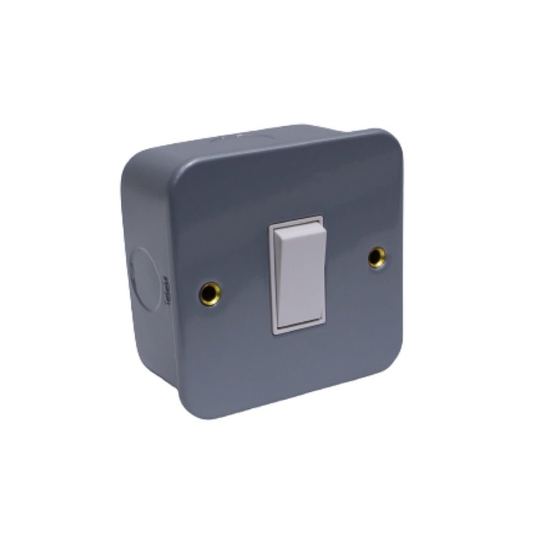 AM302 -1 Gang 2 Way Plate Switch 10AX 250V