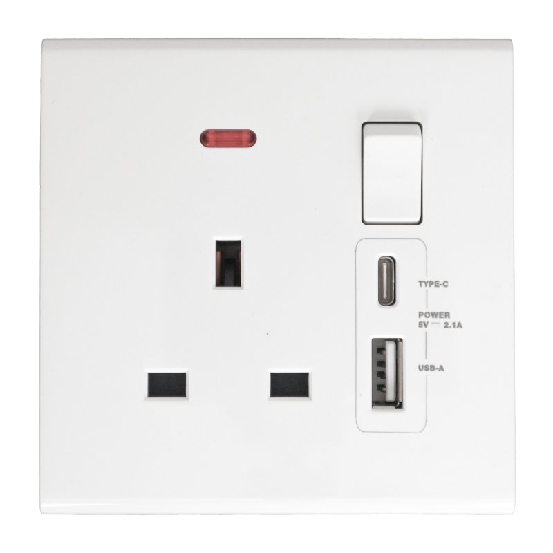 APW407 - 13A 1 GANG SWITCH SOCKET WITH A&C PORT PREMIER PLUS WHITE ADMORE