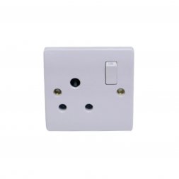 VZ0029 - 15A 1 Gang Switched Socket